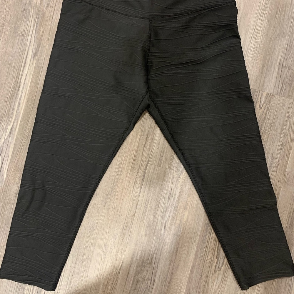 Athletic pants